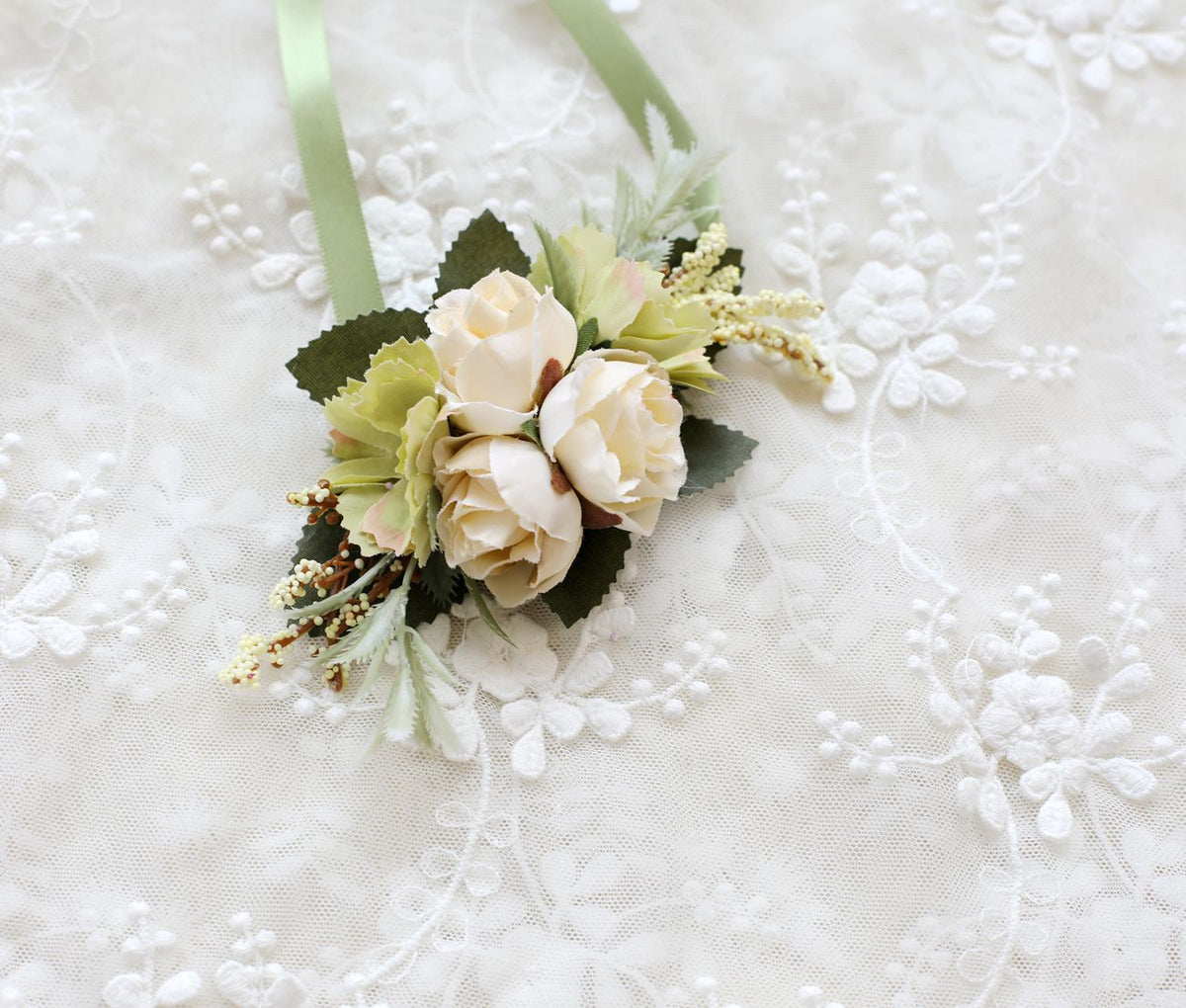 Groom & Groomsman Floral Corsage – image 3