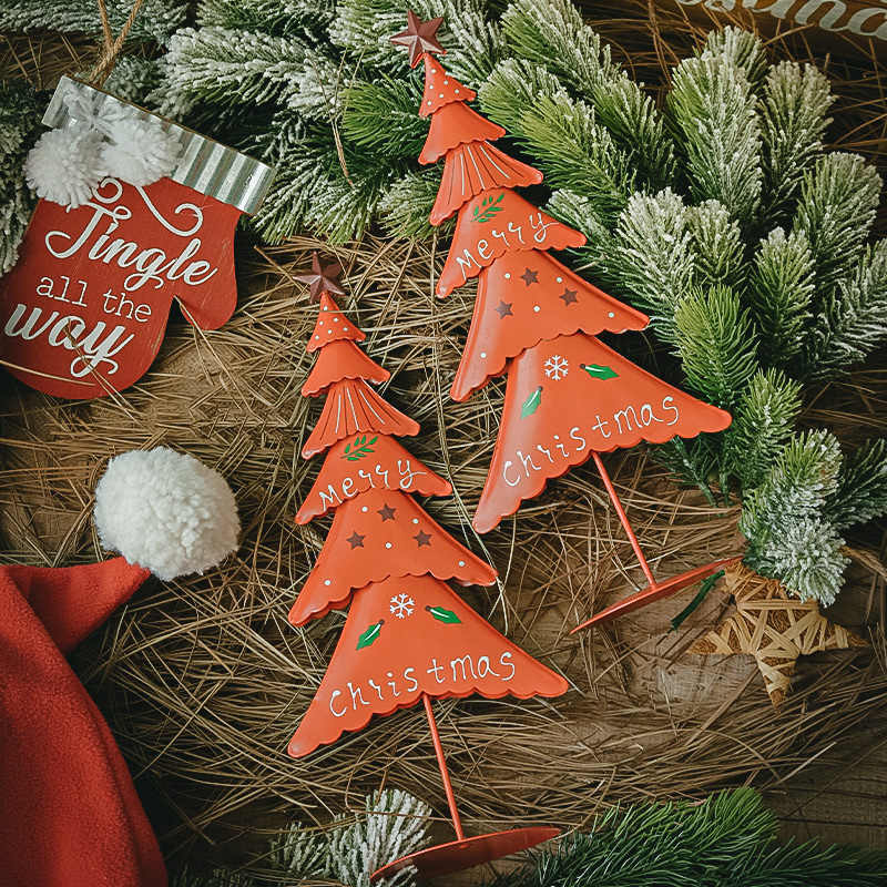 Red Metal Christmas Tree Decoration