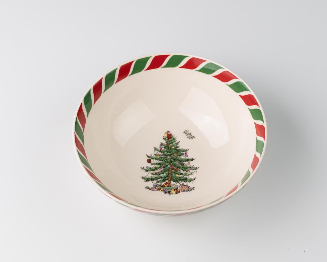 Christmas Tree Porcelain Plates & Bowls – image 4